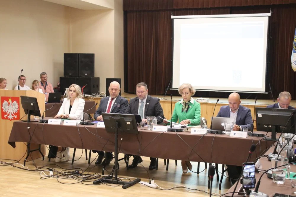 Sesja budżetowa i komisje Rady Miasta – kluczowe decyzje na 2025 rok