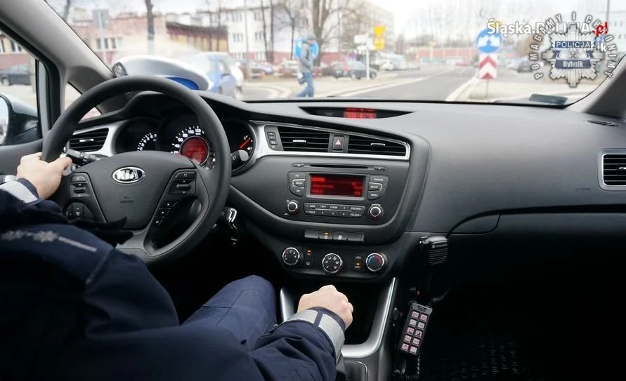 Ucieczka przed kontrolą w Rybniku: dwóch zatrzymanych po dwóch kolizjach
