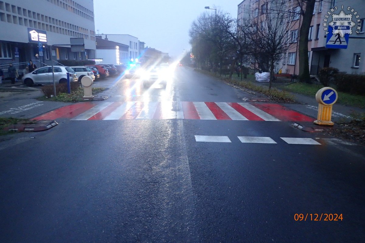 Wypadek na przejściu dla pieszych w Rybniku. Bądźmy ostrożni w zimowej aurze!