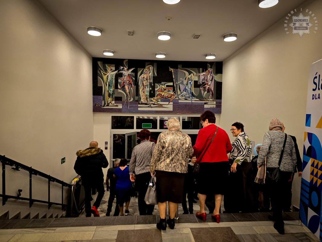 Świąteczne seminarium w Rybniku: o bezpieczeństwie seniorów z muzycznym akcentem 11