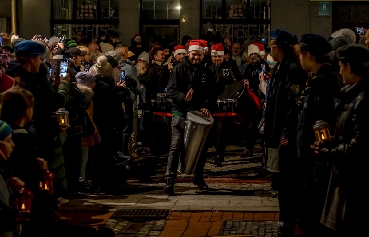 Bytomski Jarmark Świąteczny oficjalnie otwarty – magia Świąt na Rynku! 27