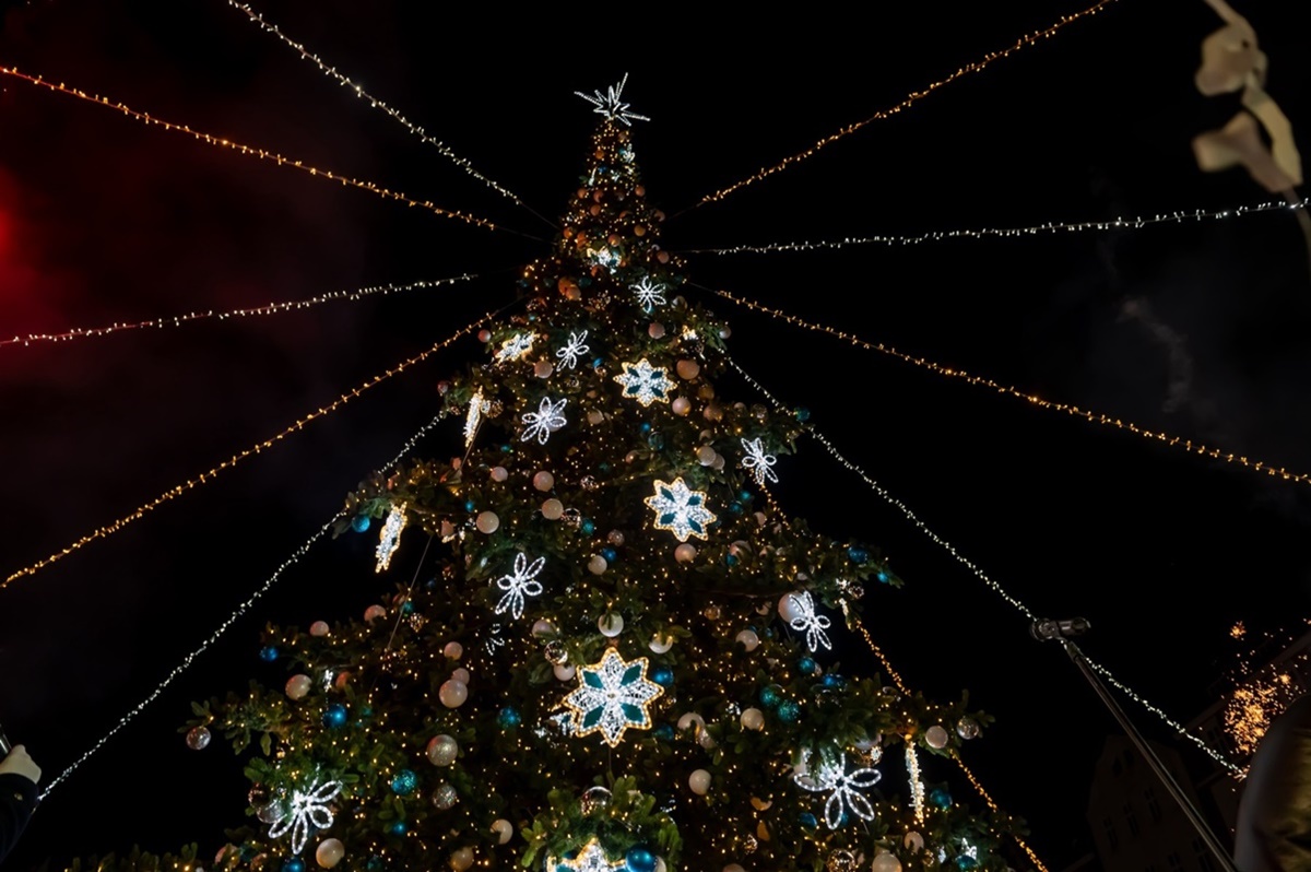 Bytomski Jarmark Świąteczny oficjalnie otwarty – magia Świąt na Rynku! 30