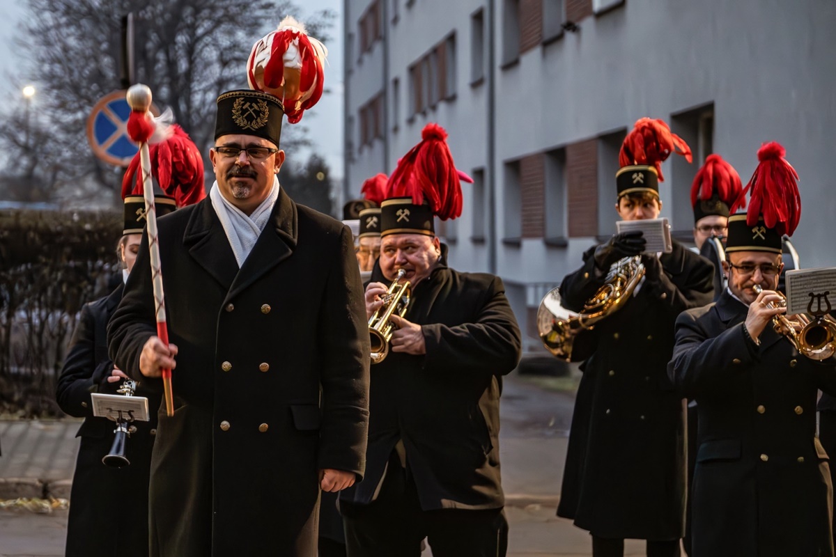 Górnicza Orkiestra obudziła Karbie! Obchody Barbórki w Bytomiu