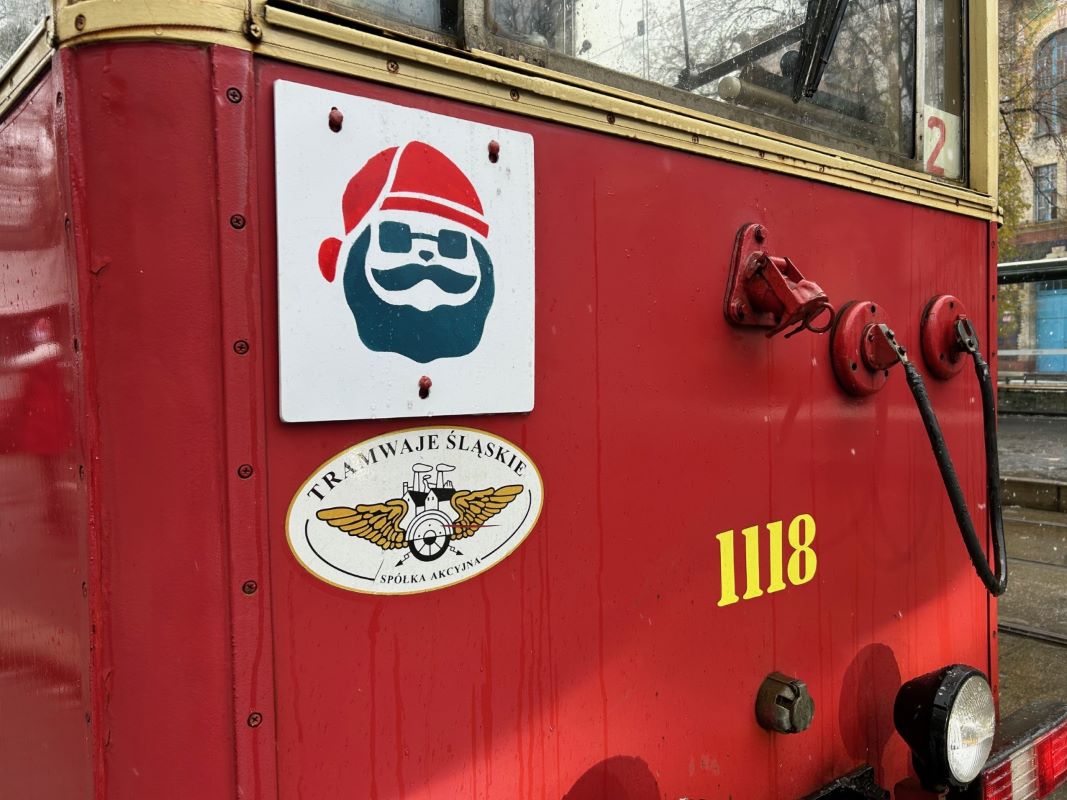 Mikołajkowy tramwaj ruszył na bytomskie tory – magia świąt już w mieście! 5