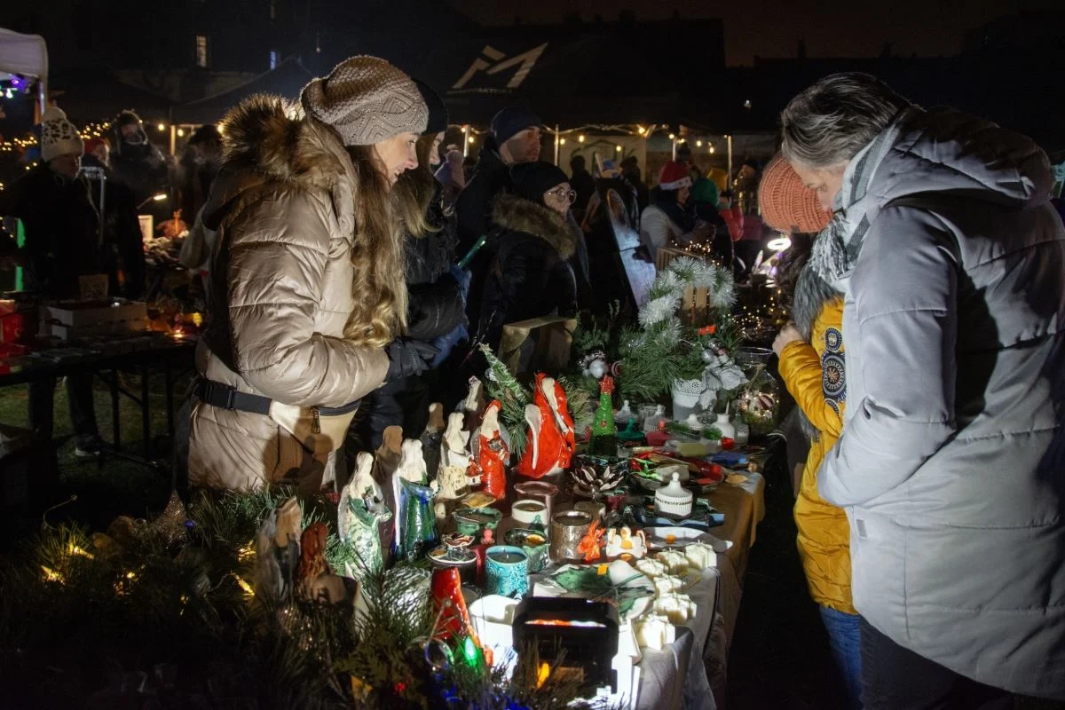 Rękodzieło, przysmaki i Mikołaj – świąteczny klimat w Szombierkach