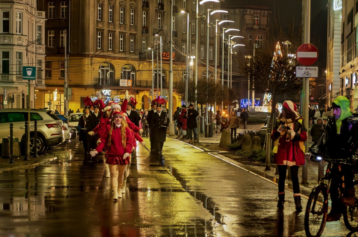 Świąteczna parada, koncerty i niespodzianki – Bytom tętni świąteczną atmosferą! 11