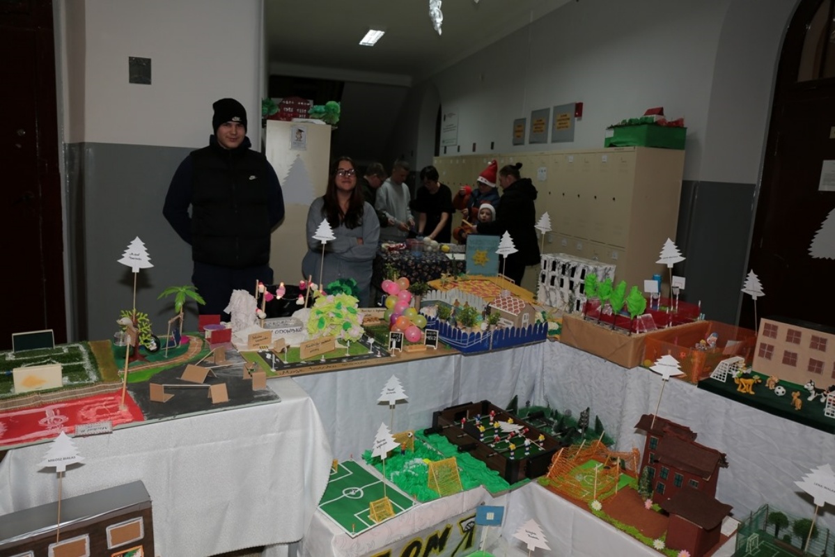 Rozbark dawnej i dziś – spotkanie pokoleń w Szkole Podstawowej nr 6