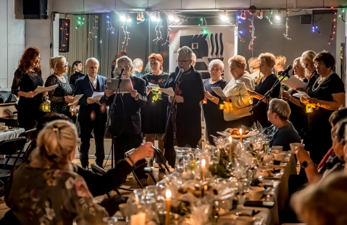 Międzypokoleniowa więź w Bytomiu: Gryfno Kofeina podsumowana 5