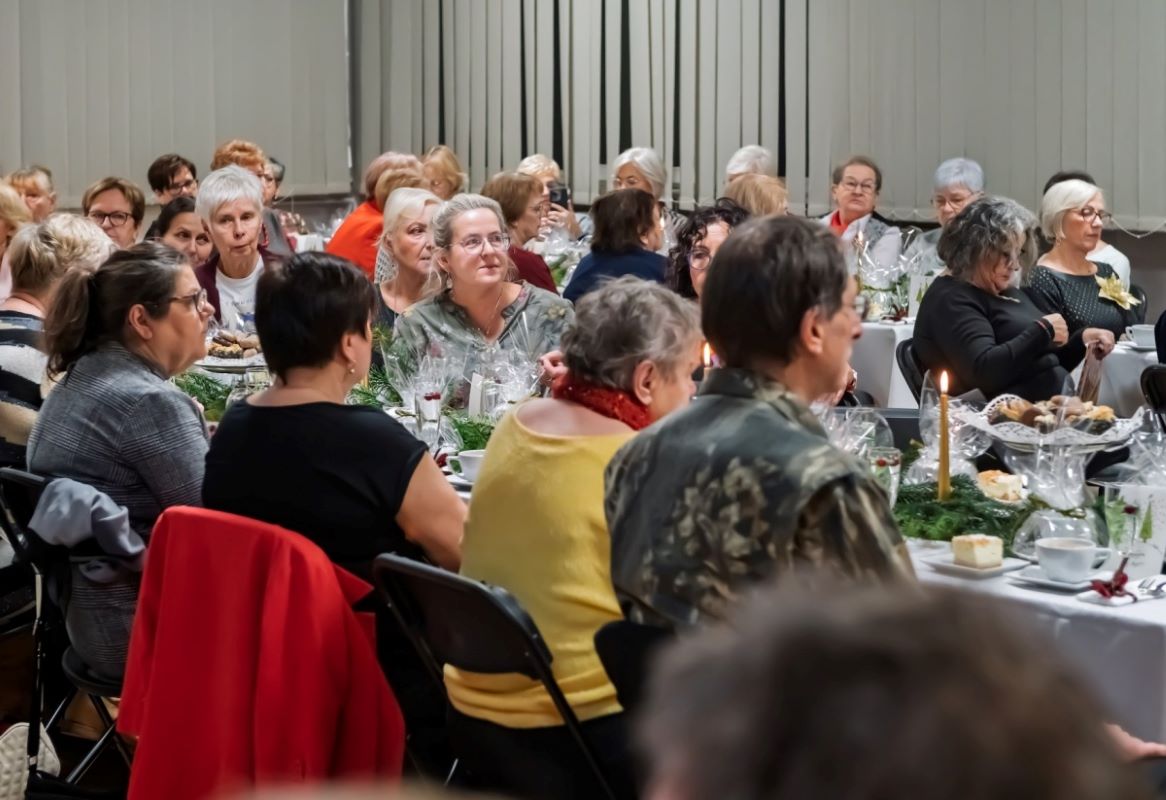Międzypokoleniowa więź w Bytomiu: Gryfno Kofeina podsumowana 8