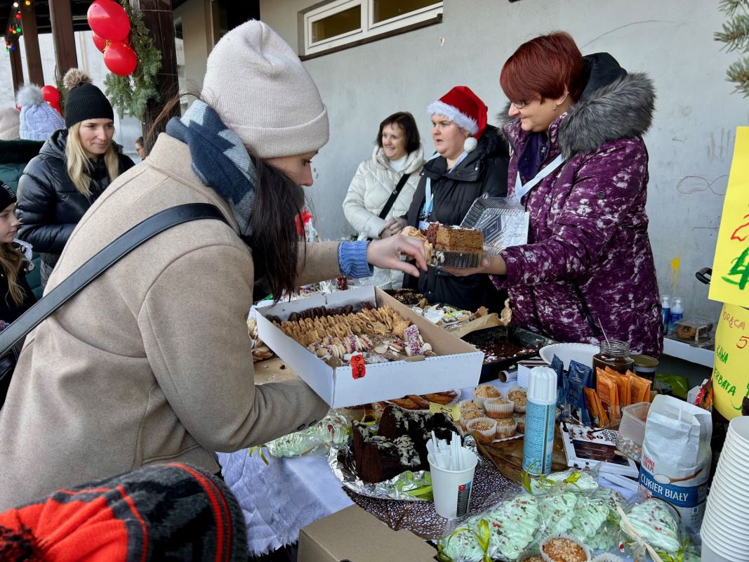 Miła atmosfera, rękodzieło i lokalni artyści – I Łagiewnicki Jarmark Bożonarodzeniowy