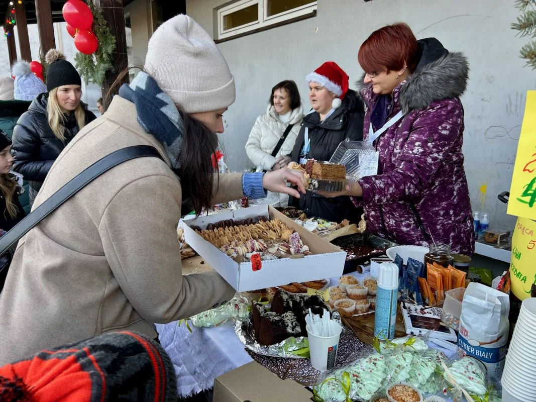 Miła atmosfera, rękodzieło i lokalni artyści – I Łagiewnicki Jarmark Bożonarodzeniowy