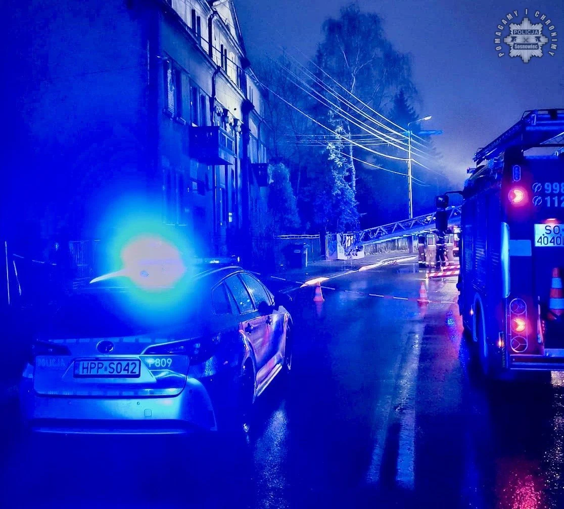 Pożar przy ulicy Orląt Lwowskich. Ewakuowano mieszkańców płonącej kamienicy