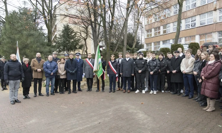 Odsłonięto tablicę upamiętniającej rodzinę Rogozińskich oraz Pelagię Szpringer