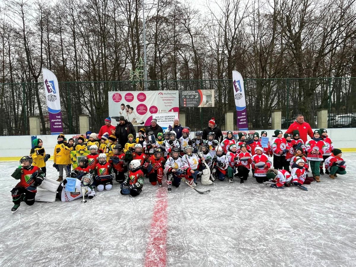 KS Naprzód Janów zwycięzcą XIV Turnieju mini-hokeja na lodzie!