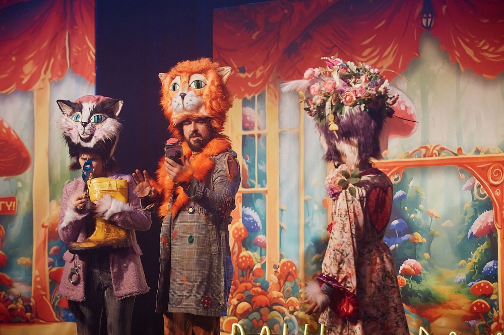 „Detektyw Kot” w akcji – wciągający spektakl dla najmłodszych w MDK Mikołów!