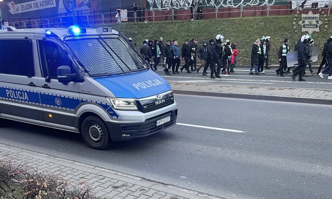 Interwencja policji na meczu GKS Katowice – Lechia Gdańsk: Zatrzymano 3 kibiców