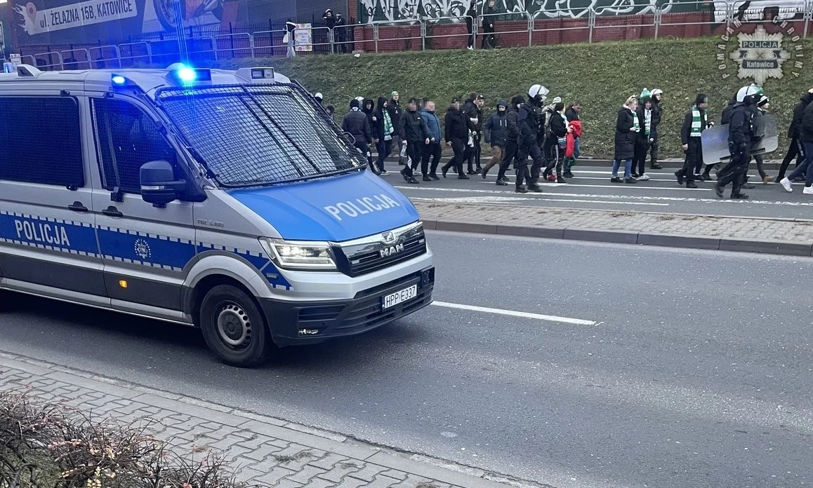 Interwencja policji na meczu GKS Katowice – Lechia Gdańsk: Zatrzymano 3 kibiców