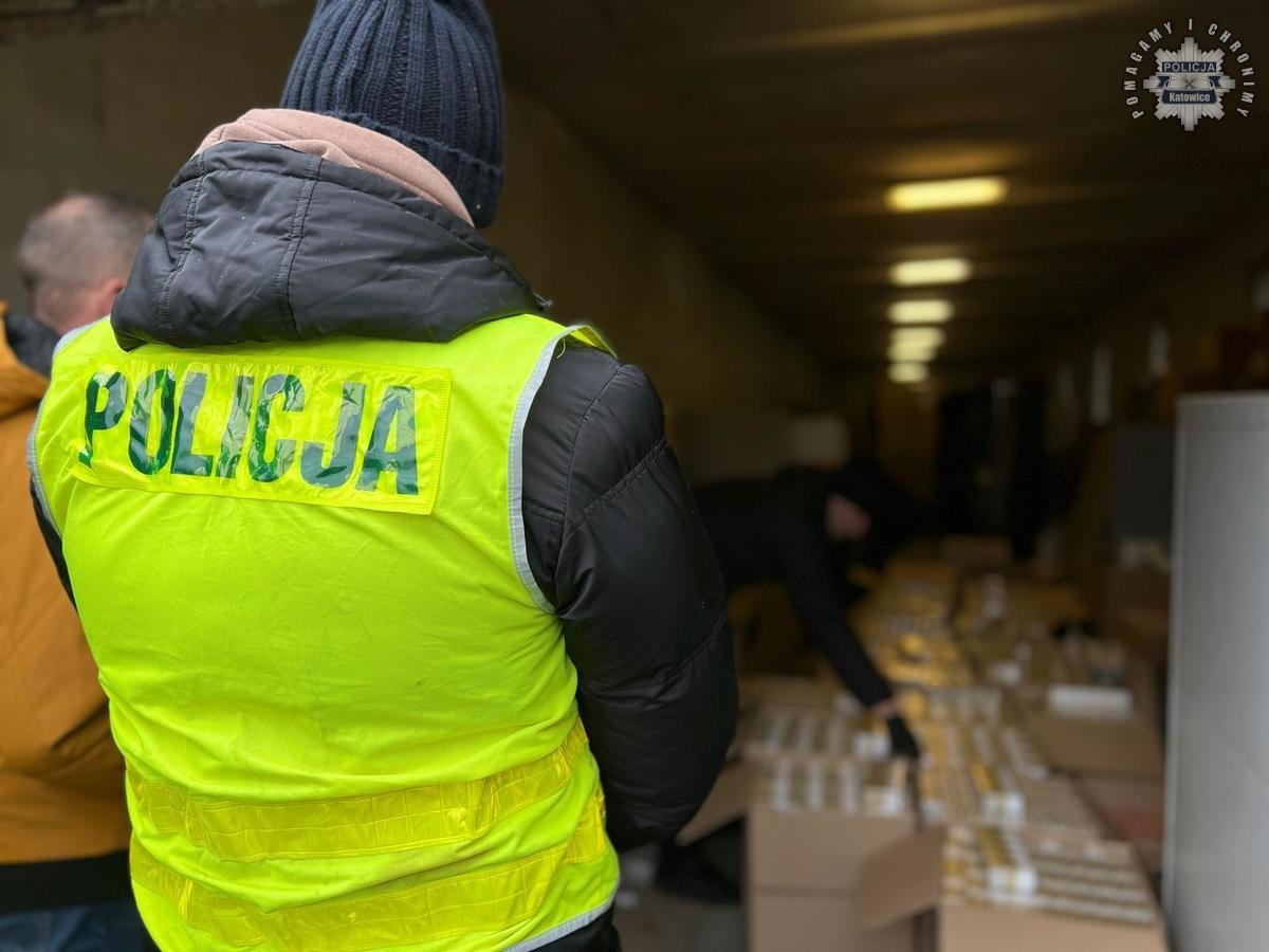 Katowicka policja uderza w przestępczość akcyzową – zabezpieczono 1,8 miliona papierosów
