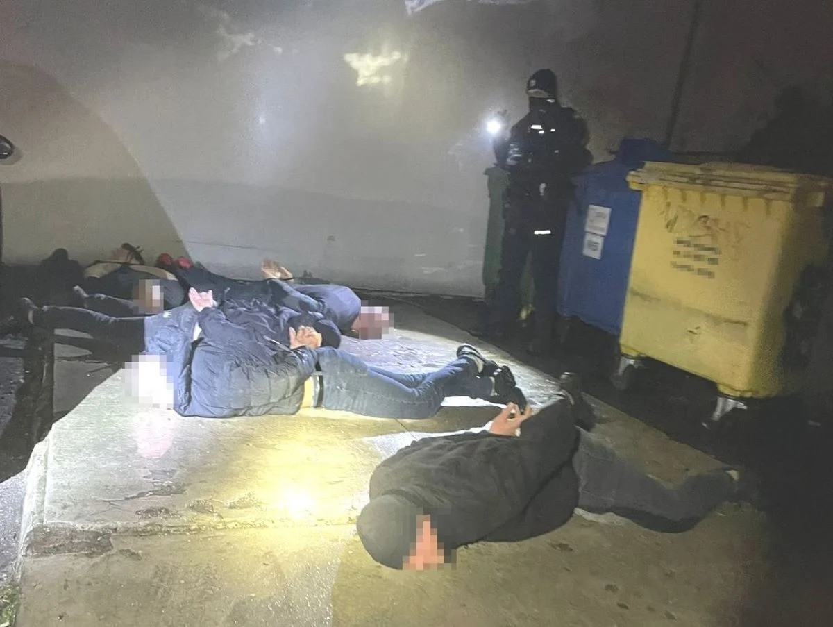 Policja w Katowicach zatrzymała ośmiu mężczyzn za pobicie 16-letniego bytomianina