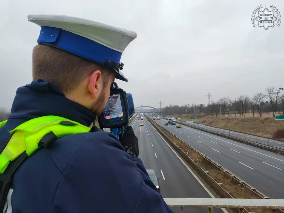 58 kierowców złamało przepisy dotyczące bezpiecznej odległości w Katowicach