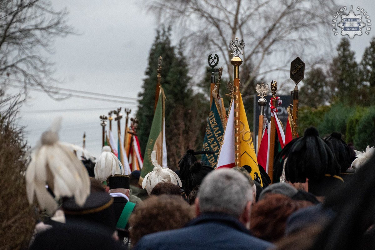 Uroczystości upamiętniające „9 z Wujka” z udziałem służb mundurowych