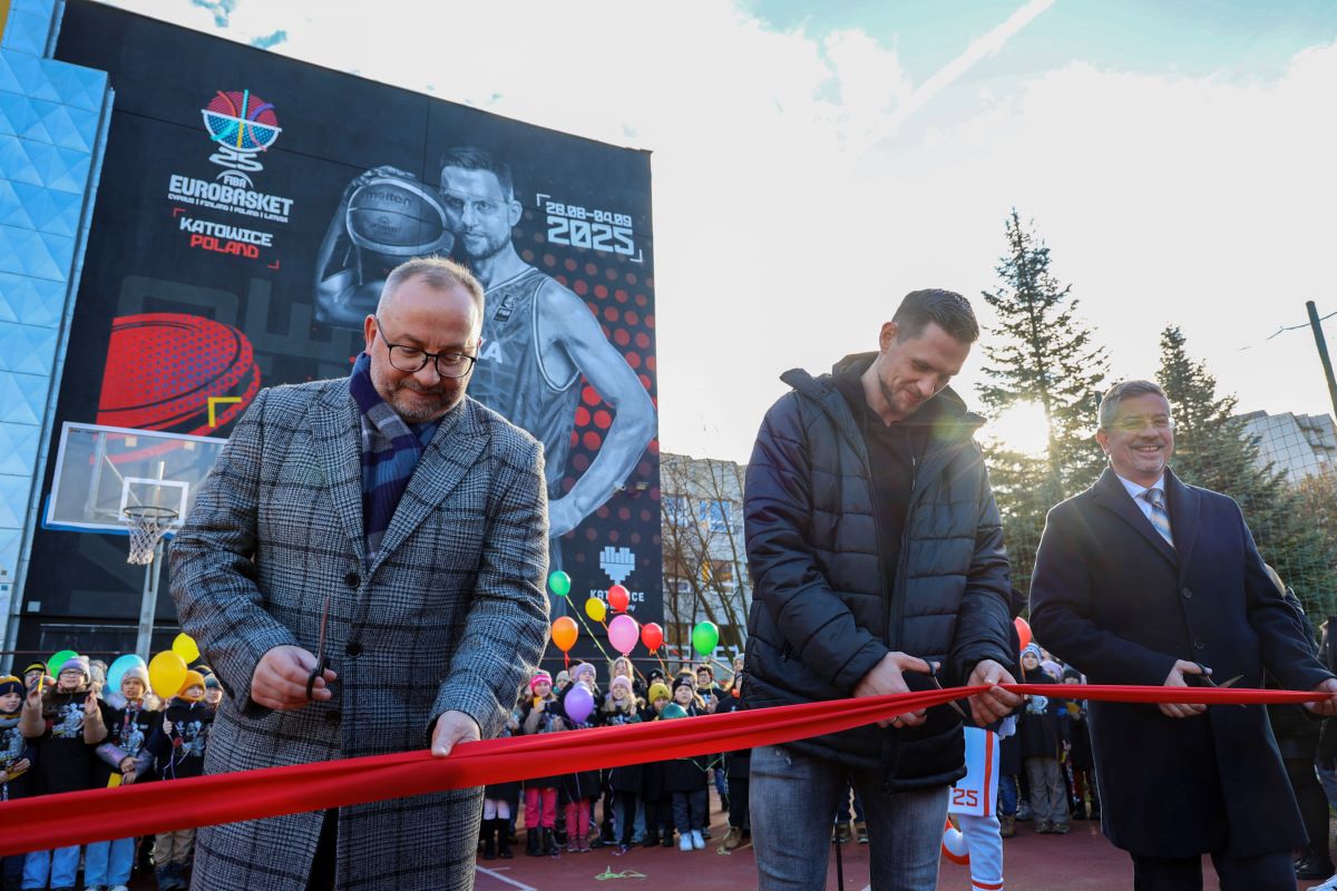 Mural Mateusza Ponitki promuje EuroBasket 2025 w Katowicach