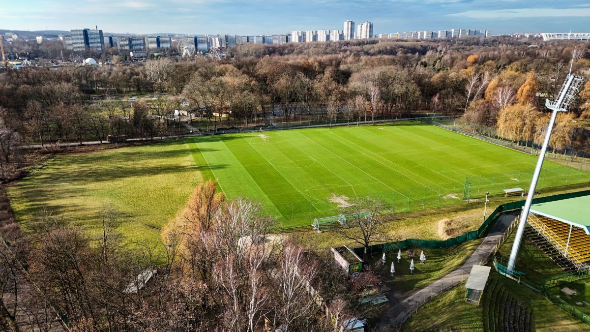 Sport przez cały rok – Katowice znów walczą o nowoczesne boisko