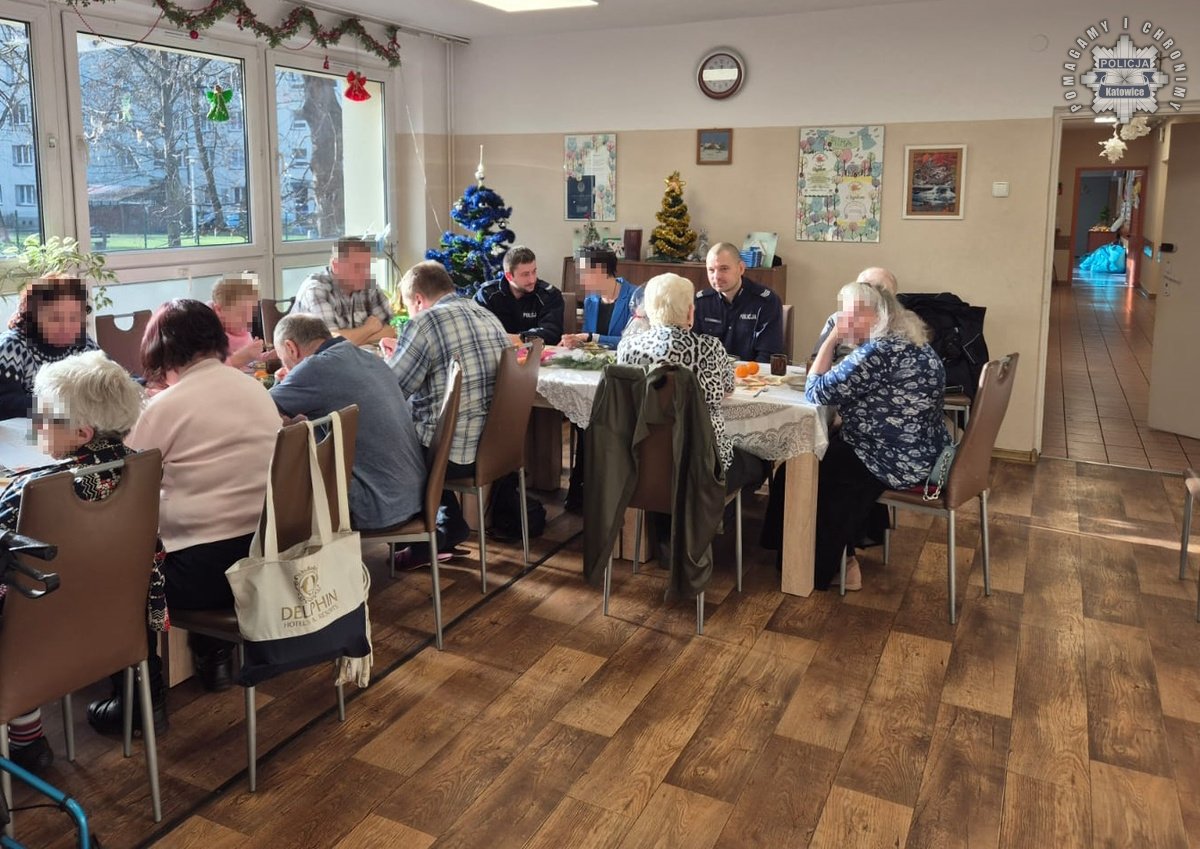 Wigilijne spotkanie z policją: cenne wskazówki dla starszych mieszkańców