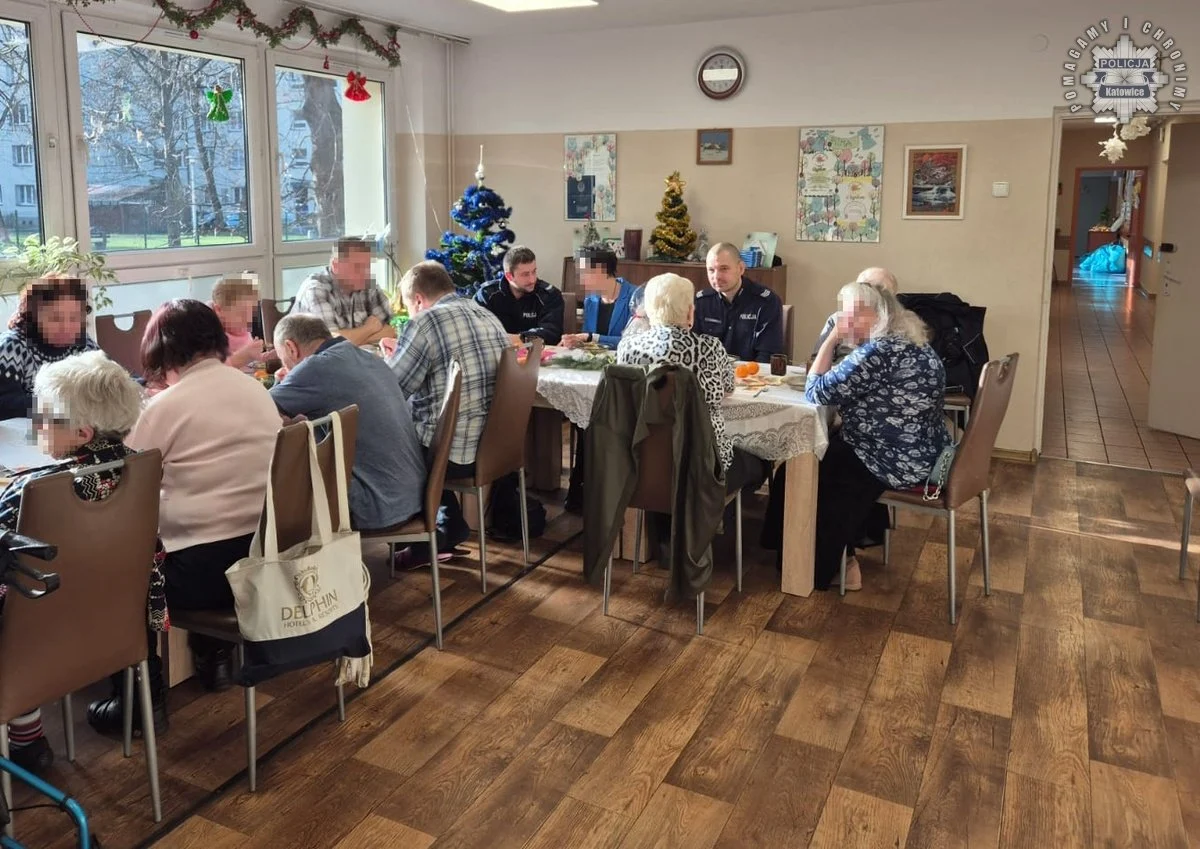 Wigilijne spotkanie z policją: cenne wskazówki dla starszych mieszkańców