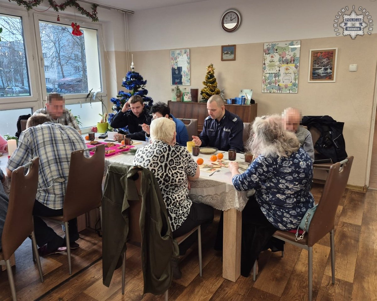 Wigilijne spotkanie z policją: cenne wskazówki dla starszych mieszkańców