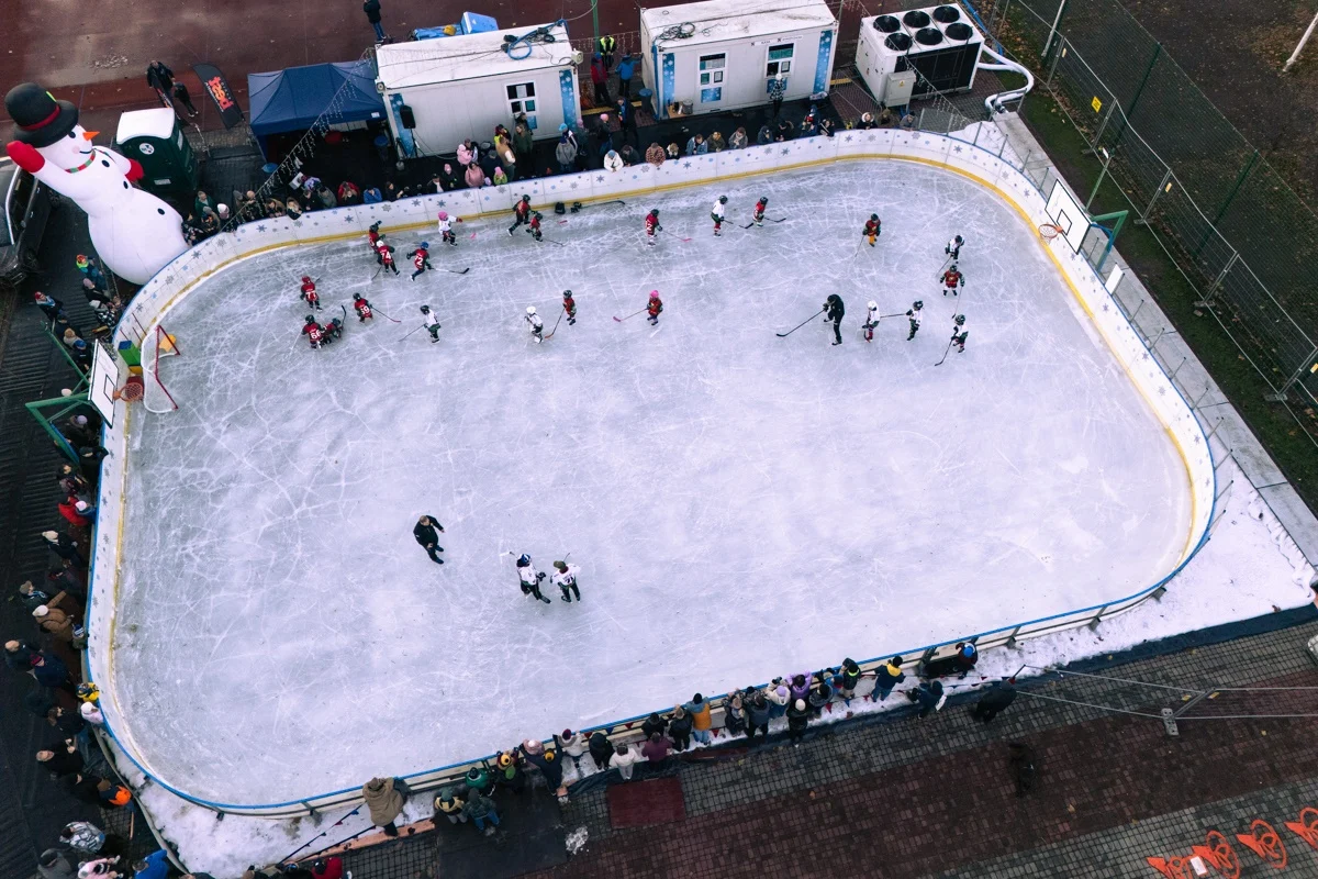 Lodowisko w Chorzowie Batorym otwarte! Skorzystaj z darmowych ślizgawek