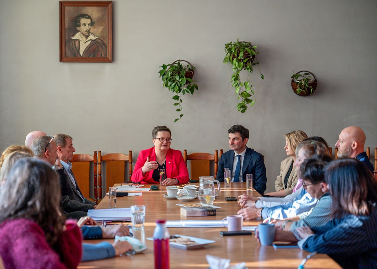 Spotkanie w I LO Chorzów z udziałem minister Lubnauer – edukacja w obliczu reform