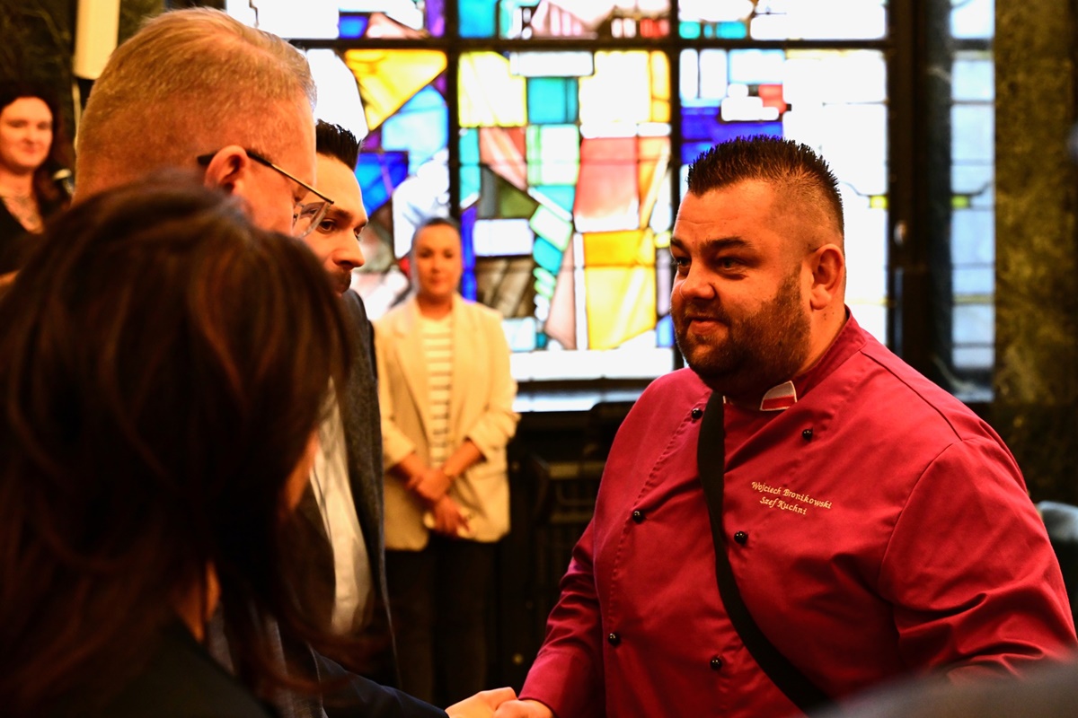 Kulinarny Ogień na rynku Chorzowa – ponad 13,5 tysiąca złotych na sprzęt medyczny