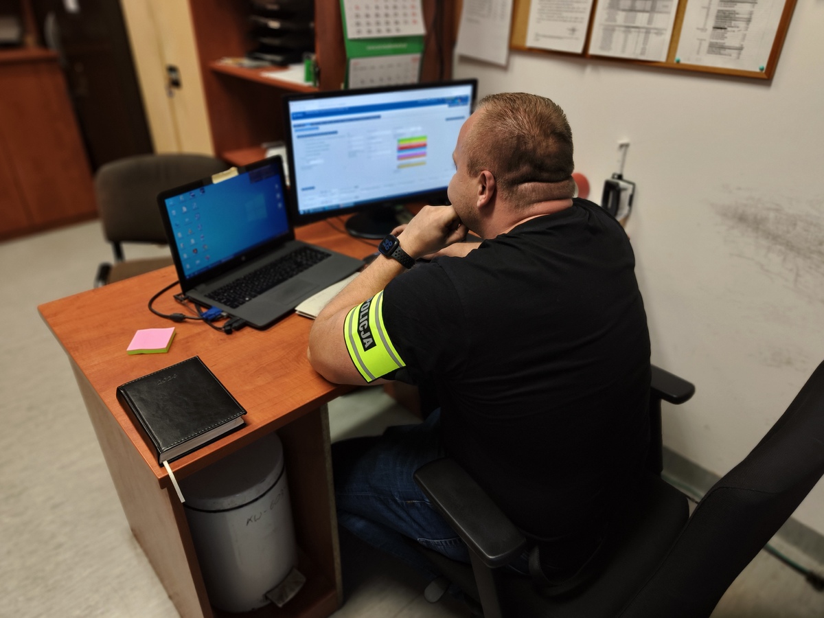 Szybka reakcja policjantów w Chorzowie – uratowana 42-latka w kryzysie emocjonalnym