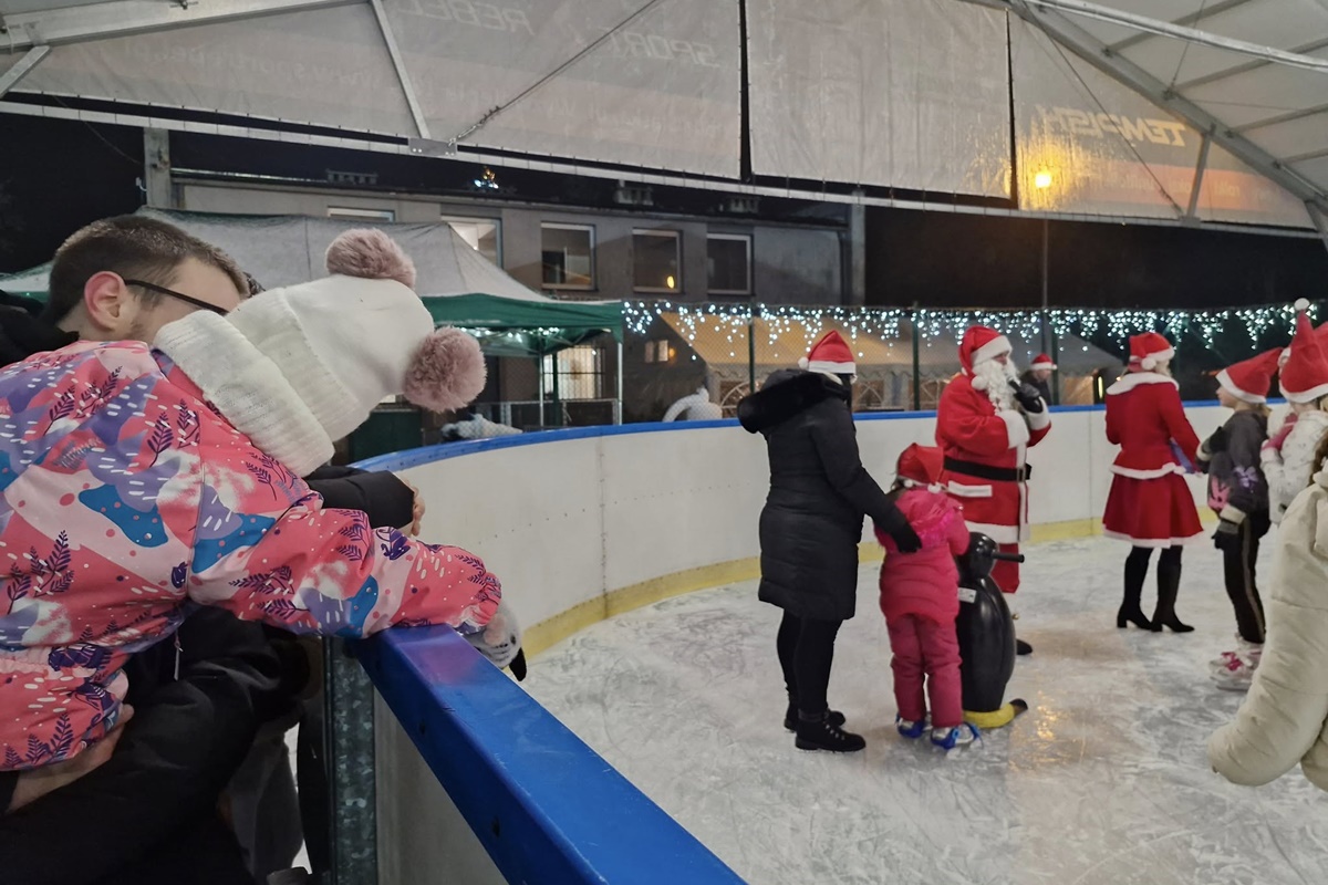 Otwarcie lodowiska OSiR Skałka 50