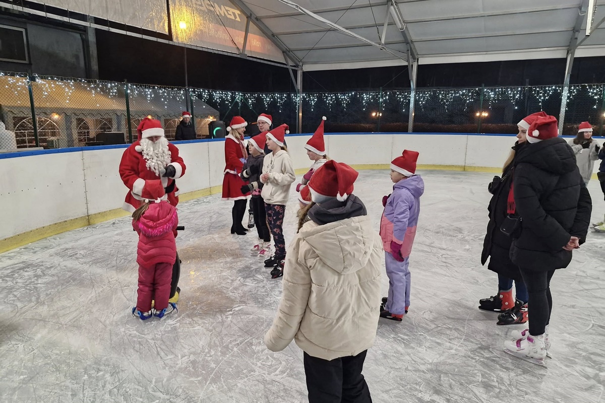 Otwarcie lodowiska OSiR Skałka 52