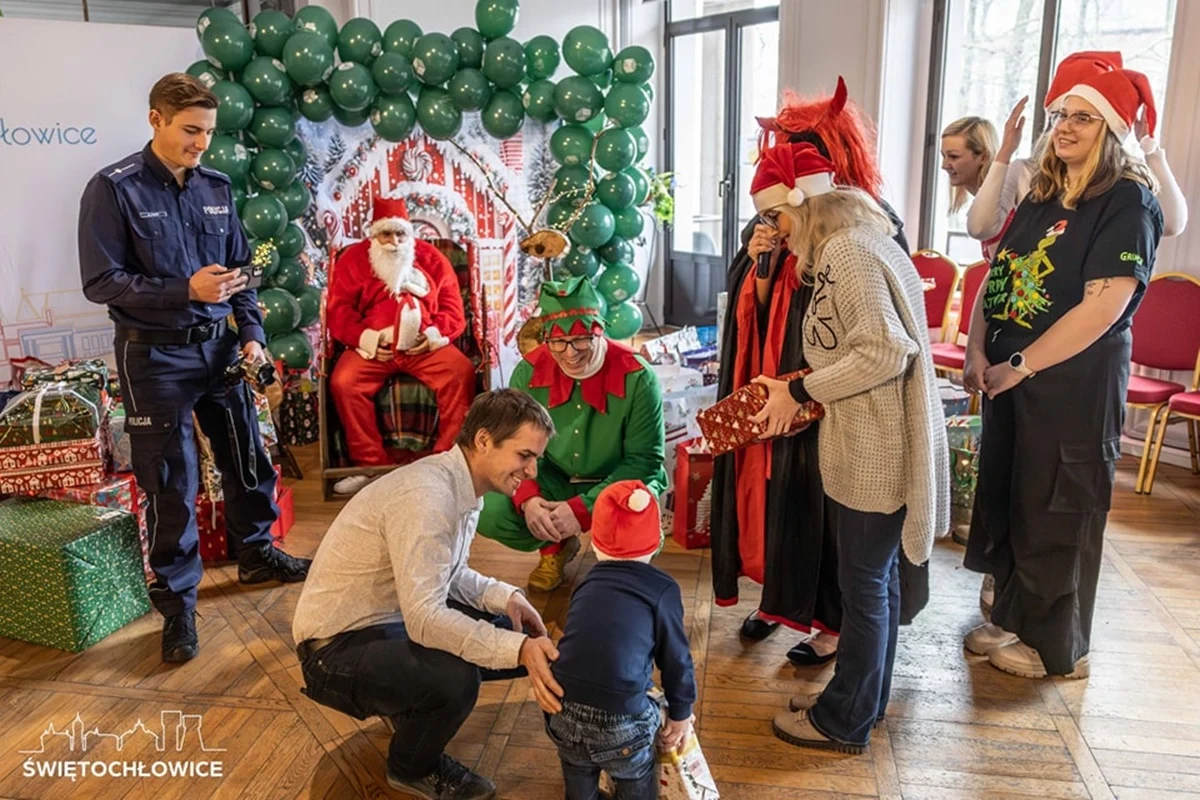 Świąteczna radość w Świętochłowicach – finał akcji „ŚWIONteczne Świętochłowice”