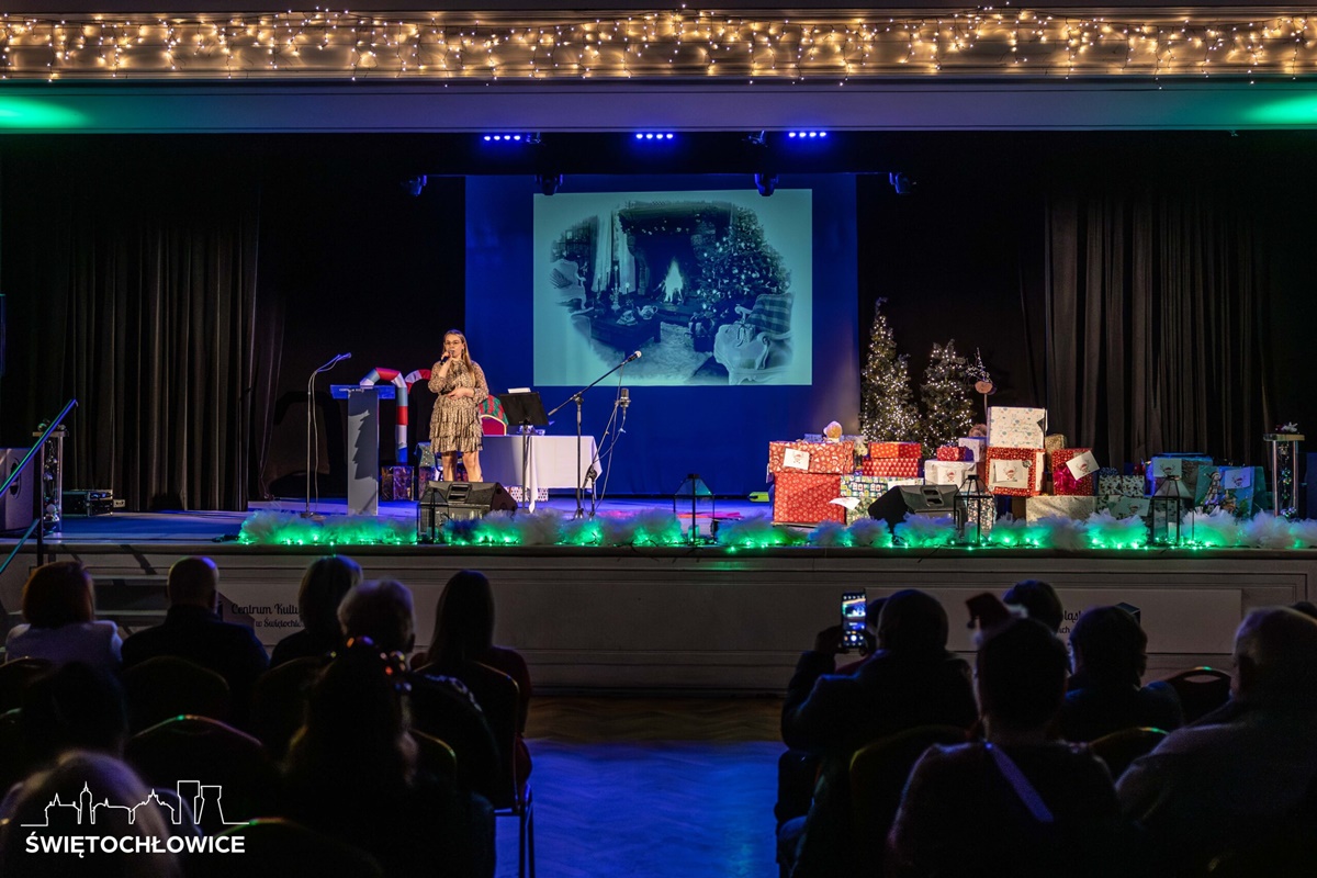 Święty Mikołaj obdarował dzieci w Centrum Kultury Śląskiej