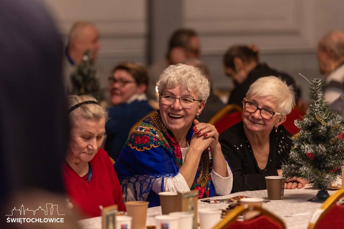 Gdzie dobro spotyka potrzebujących: Miejska Wigilia w Świętochłowicach