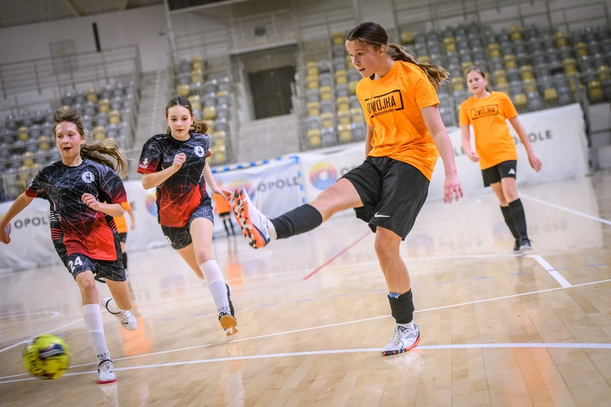 Świętochłowiczanki z SP2 zwyciężają w ogólnopolskim finale turnieju „Futsal gram”!