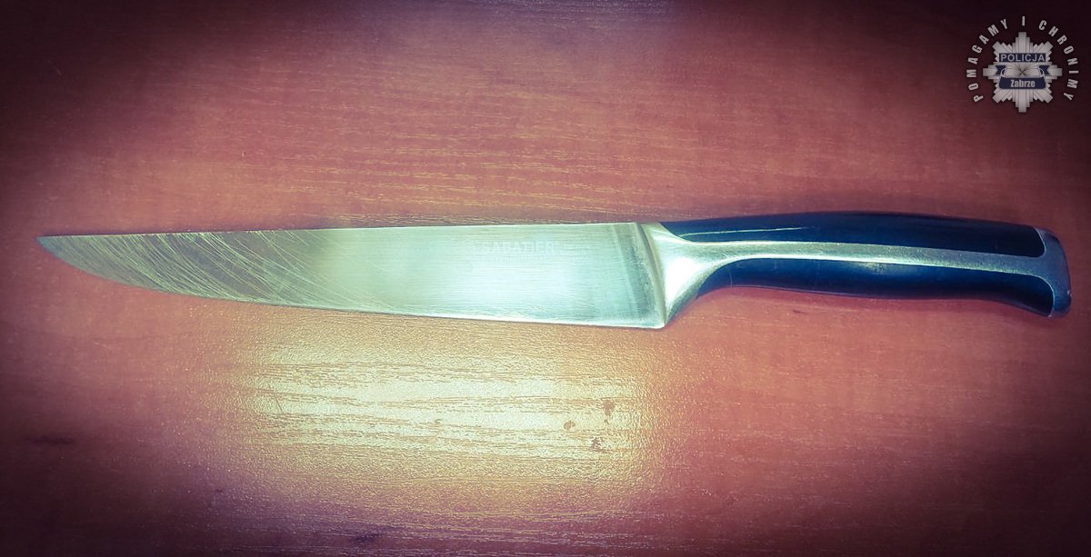 40-letni mężczyzna groził byłej partnerce. Policjanci ujawnili przy nim nóż kuchenny