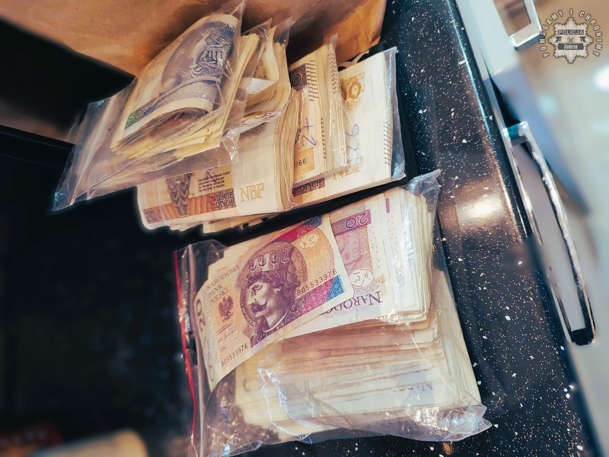 Zabrzańscy mundurowi zatrzymali mężczyznę podejrzanego o przestępstwo narkotykowe