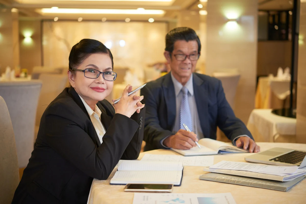 Jakie kwalifikacje powinien mieć dobry doradca finansowy?