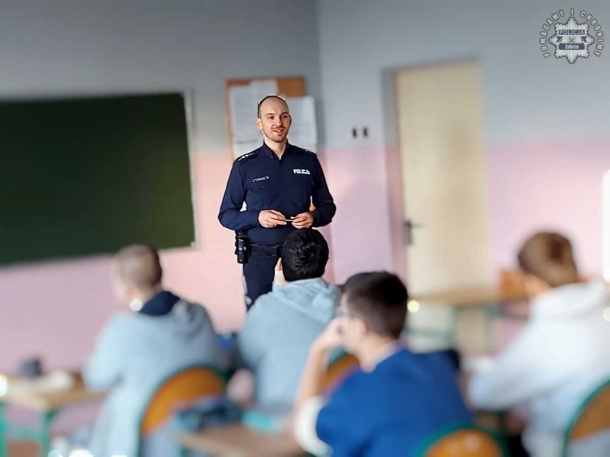 Uczniowie Szkoły Podstawowej nr 14 wzięli udział w prelekcji dotyczącej cyberzagrożeń