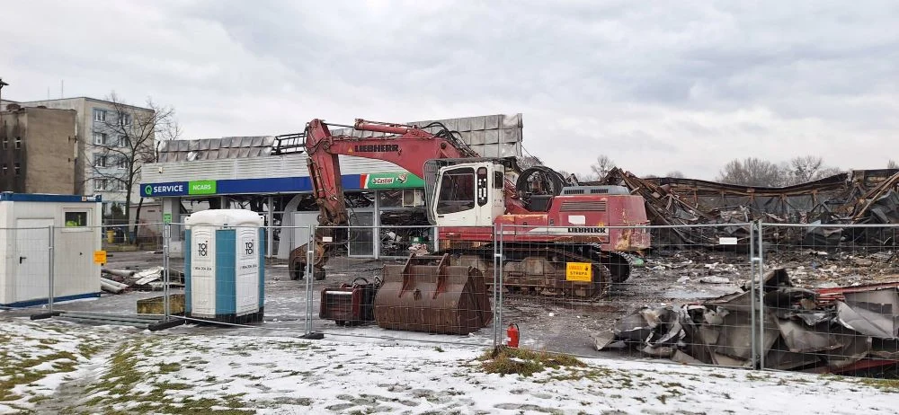 Rozpoczęto rozbiórkę pawilonu przy ulicy Teatralnej