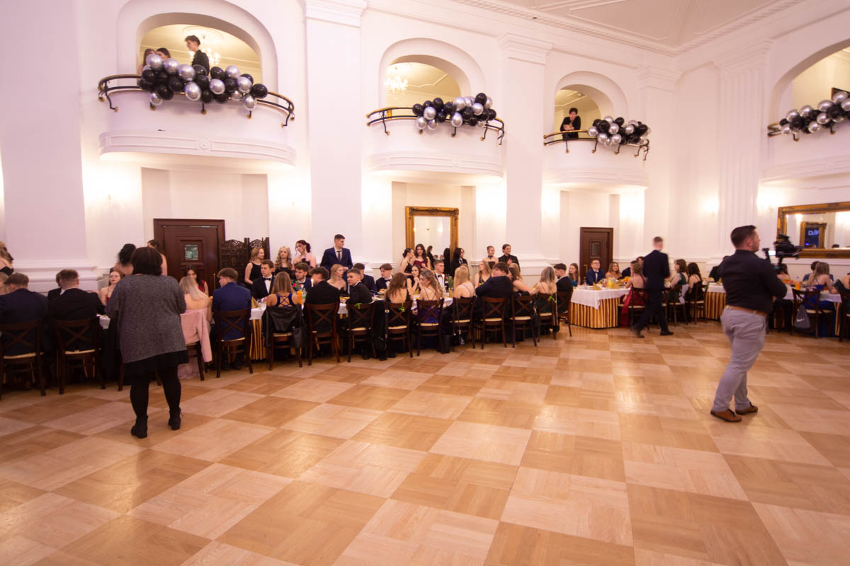 Studniówka uczniów "Mickiewicza" 4