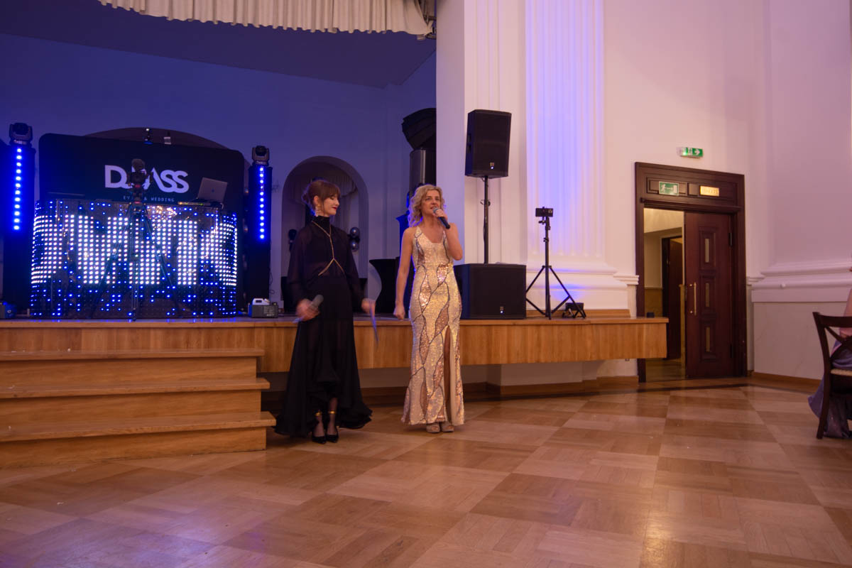 Studniówka uczniów "Mickiewicza" 22