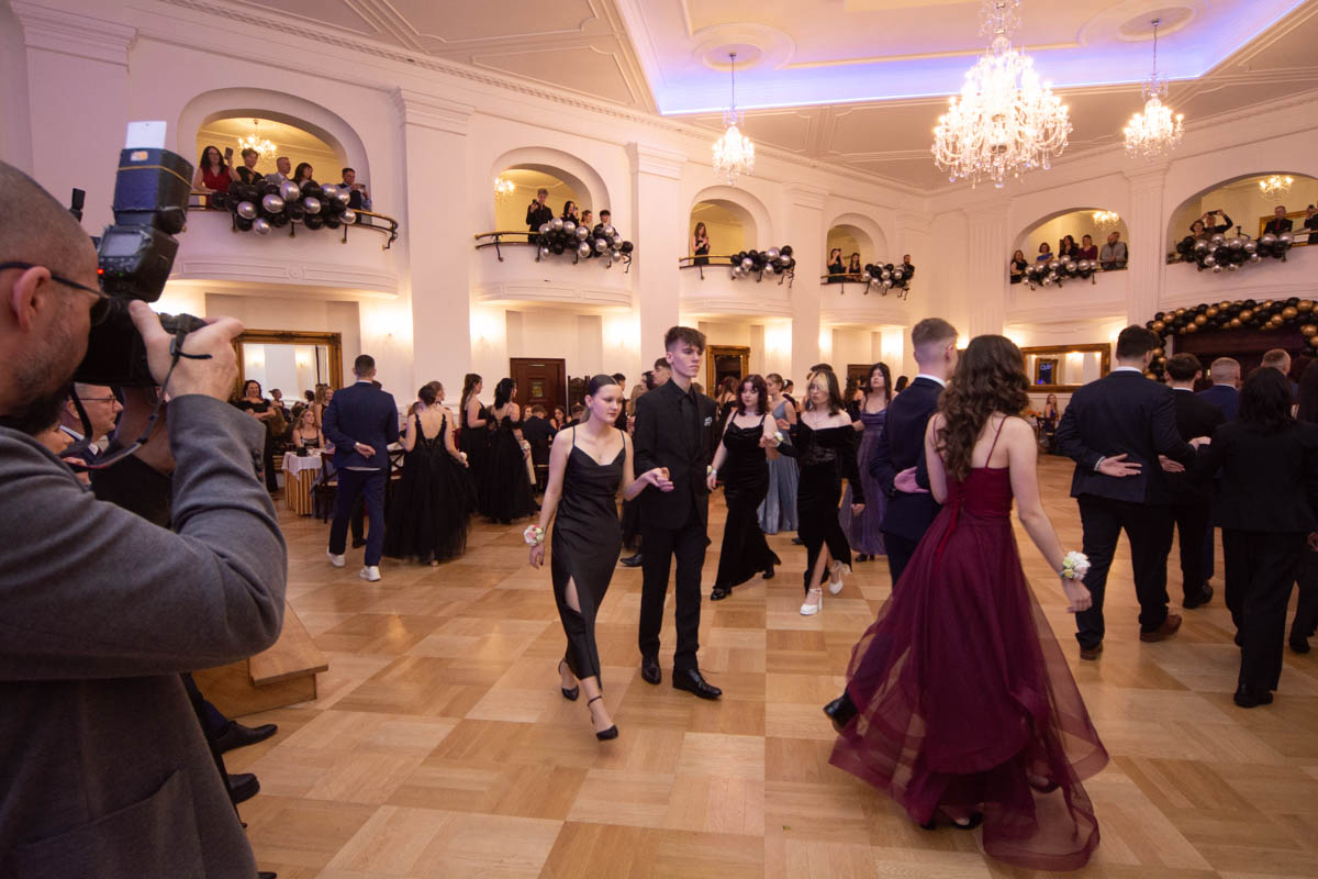 Studniówka uczniów "Mickiewicza" 26