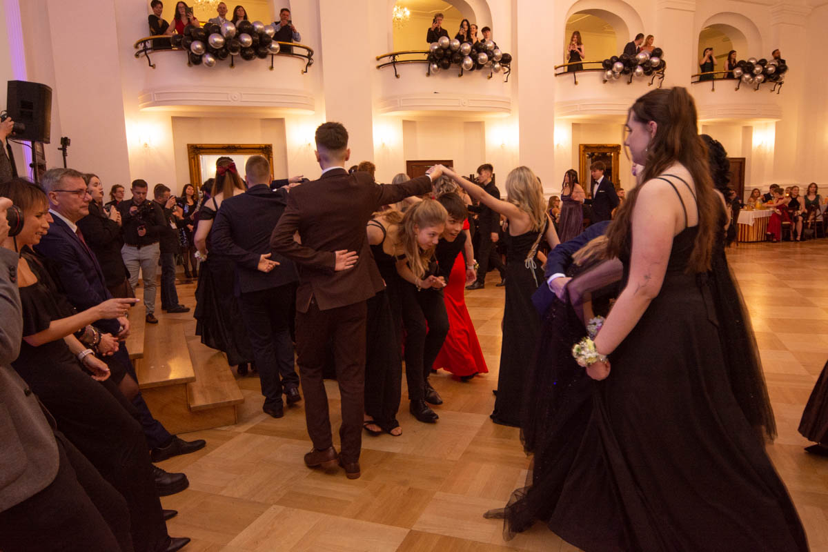 Studniówka uczniów "Mickiewicza" 27