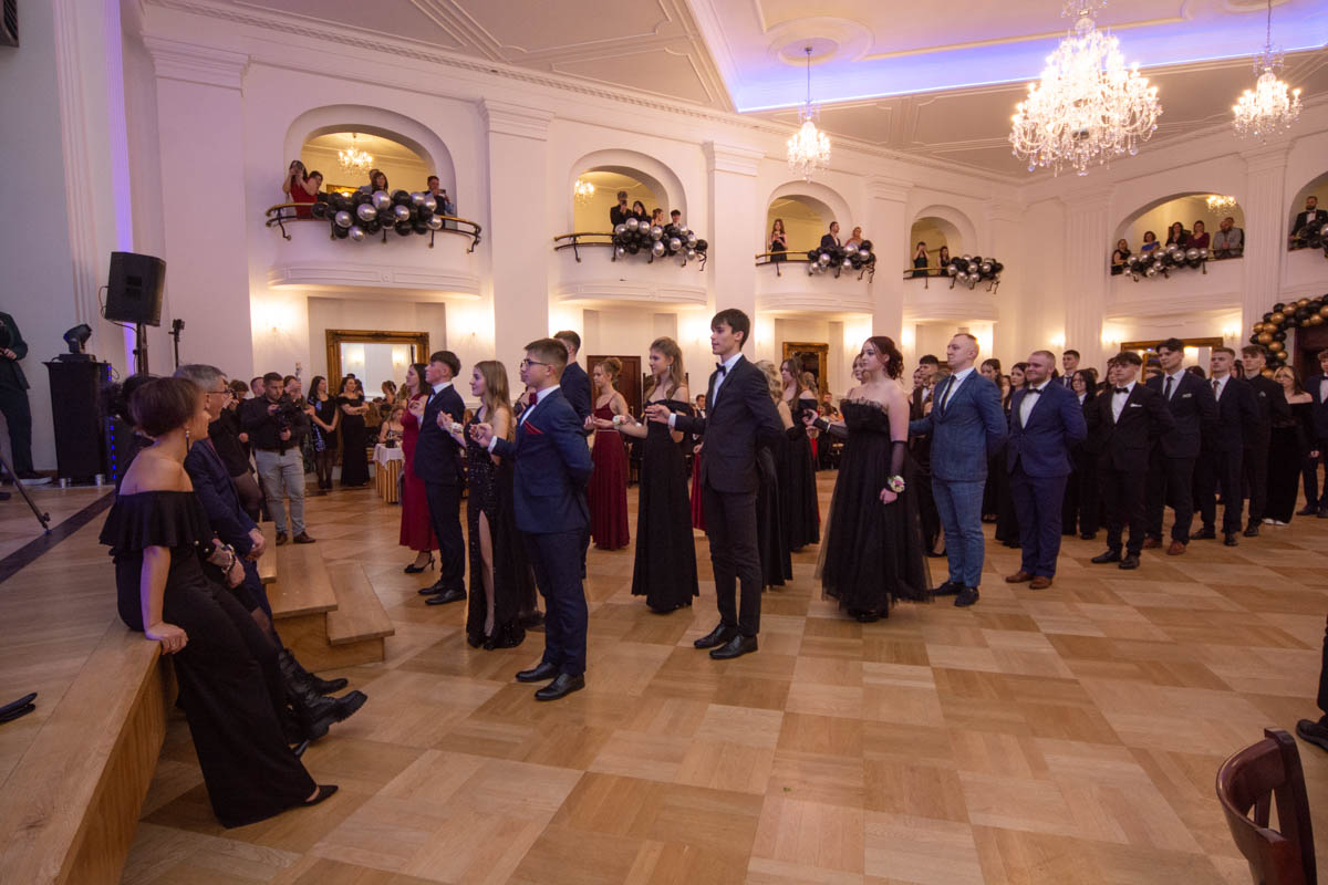 Studniówka uczniów "Mickiewicza" 29